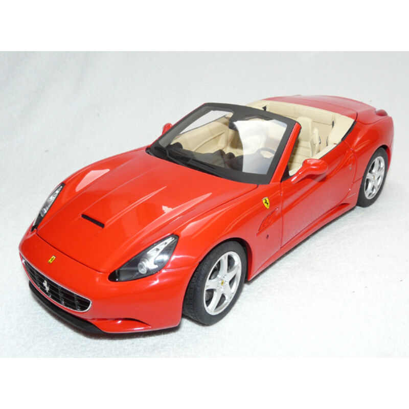 Ferrari modellautó - California 