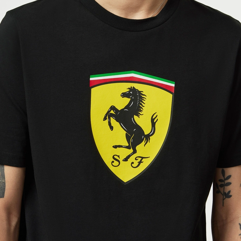 Ferrari póló - Large Scudetto fekete