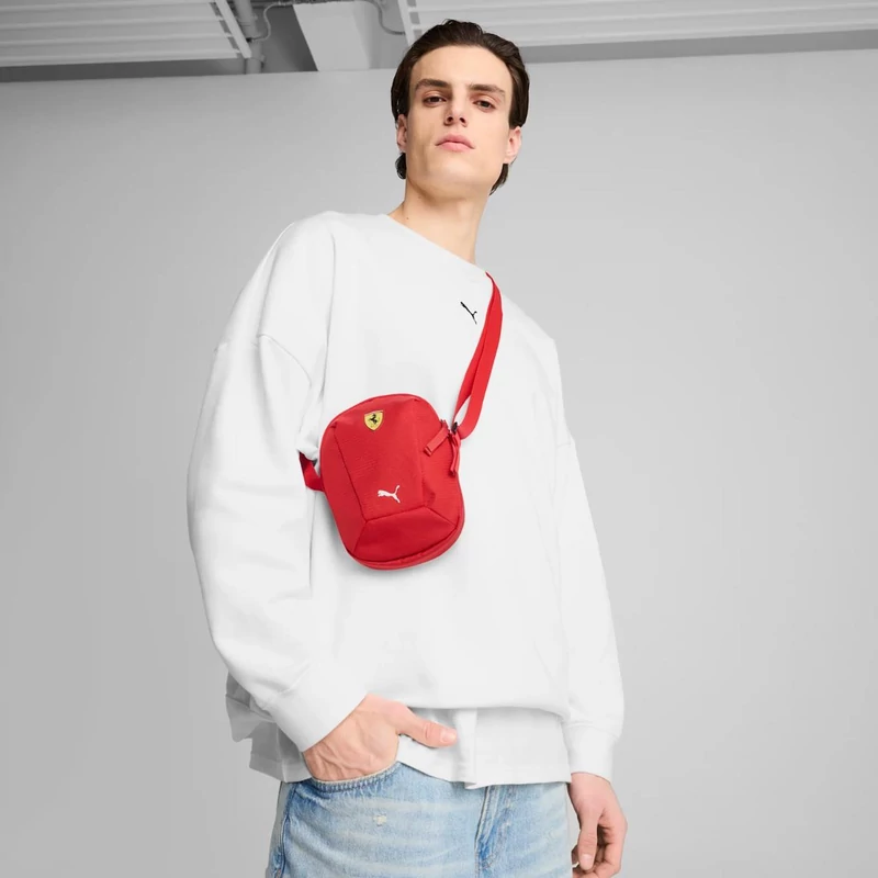 Ferrari kistáska - Scudetto piros