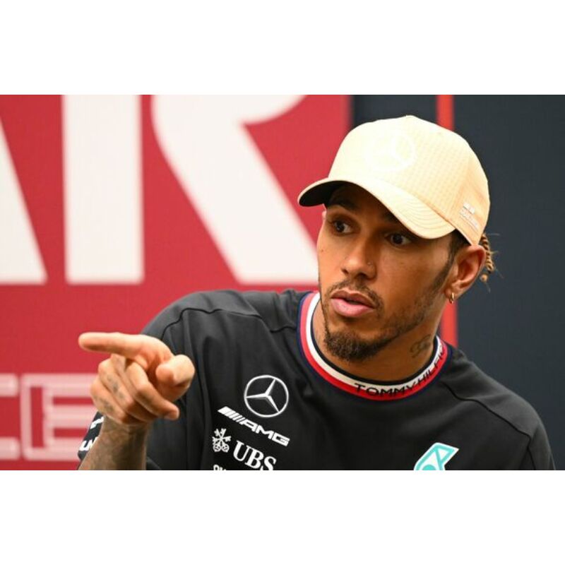 Mercedes AMG Petronas sapka - Driver Hamilton barackszínű