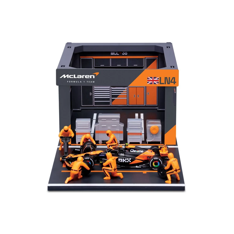 McLaren MCL38 - Norris Pit Stop